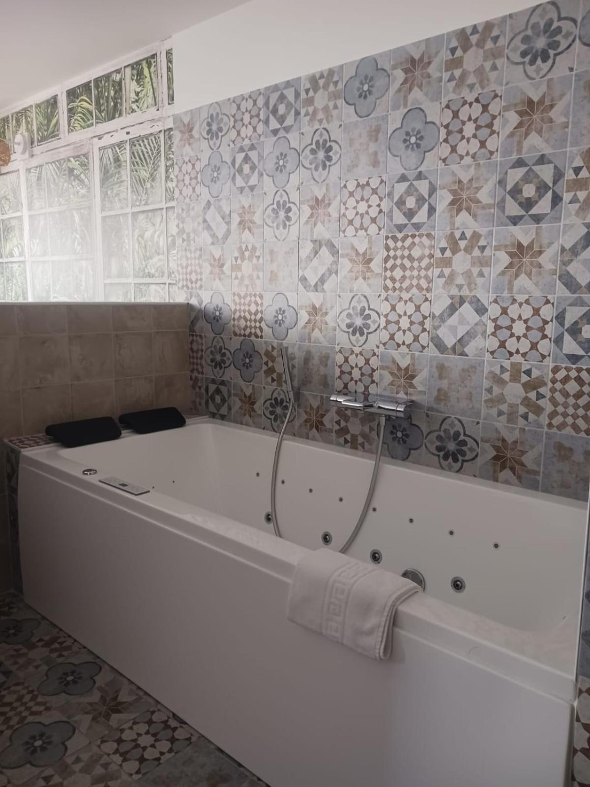 Cotinga Otel Villars-les-Dombes Dış mekan fotoğraf