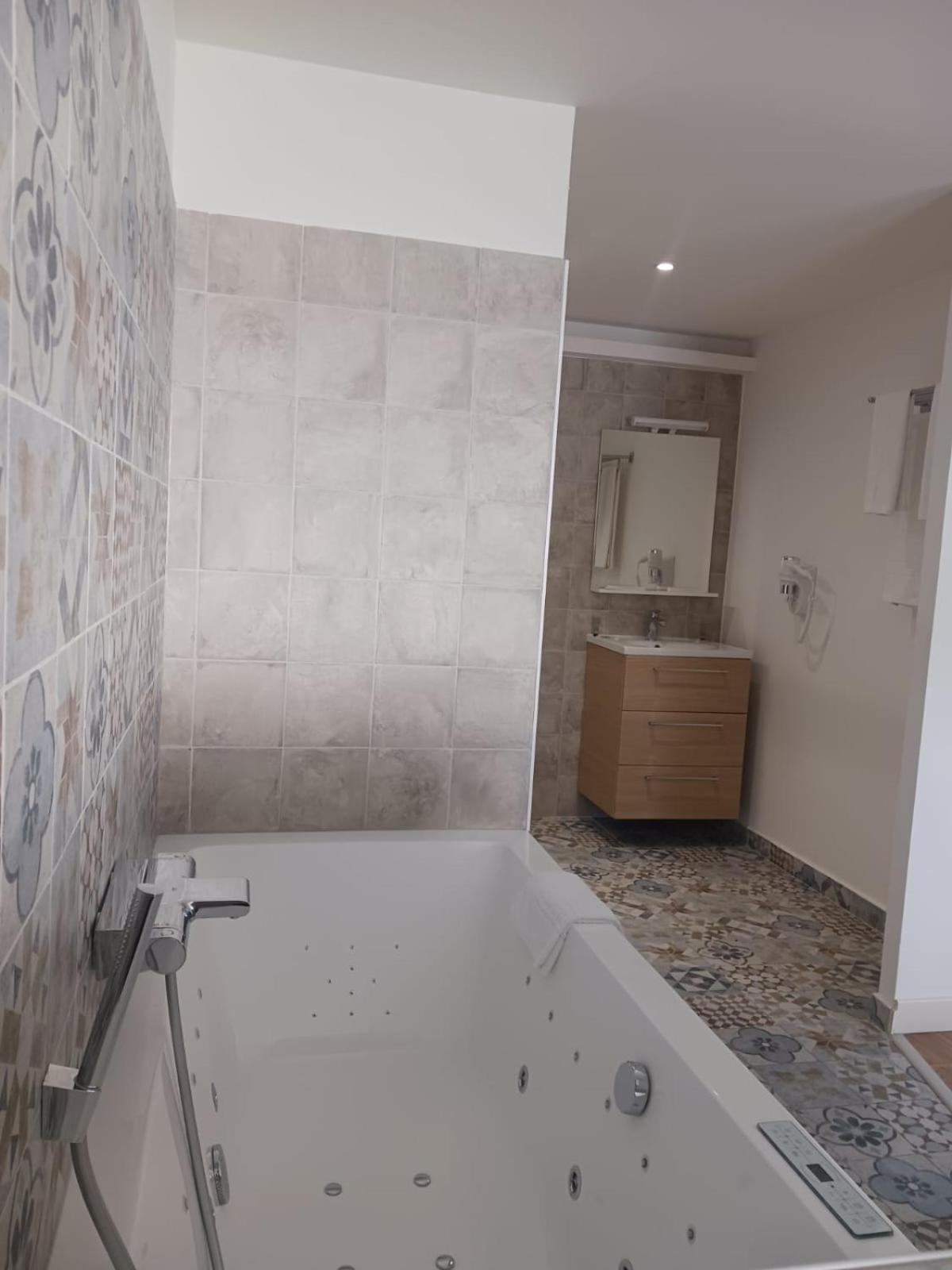 Cotinga Otel Villars-les-Dombes Dış mekan fotoğraf